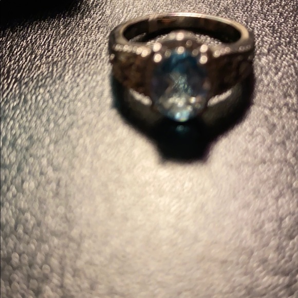 Ring - Picture 3 of 3